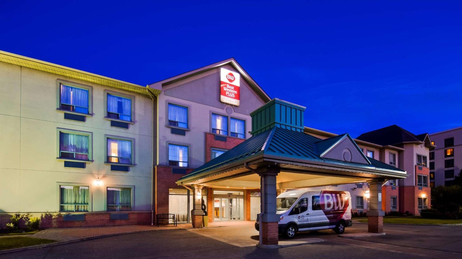 Best Western Plus Travel Hotel Toronto Airport — photo 4