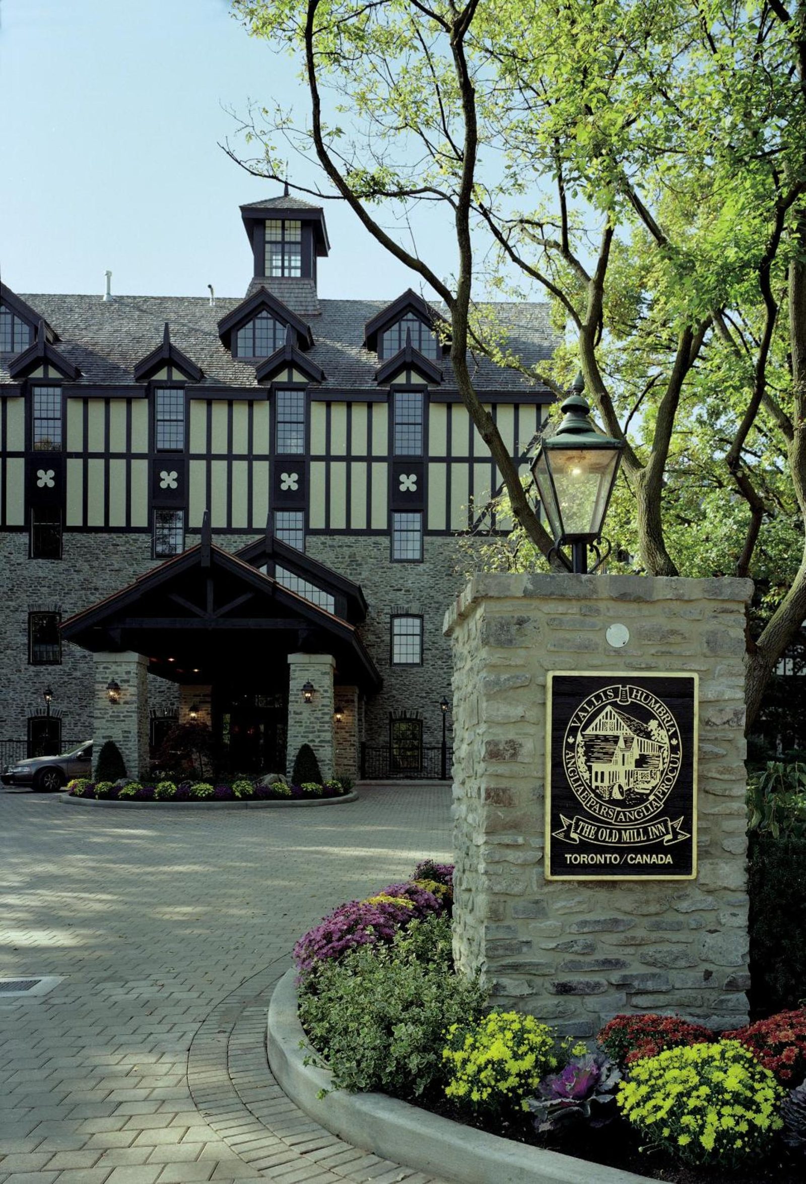 Old Mill Toronto Hotel — photo 4