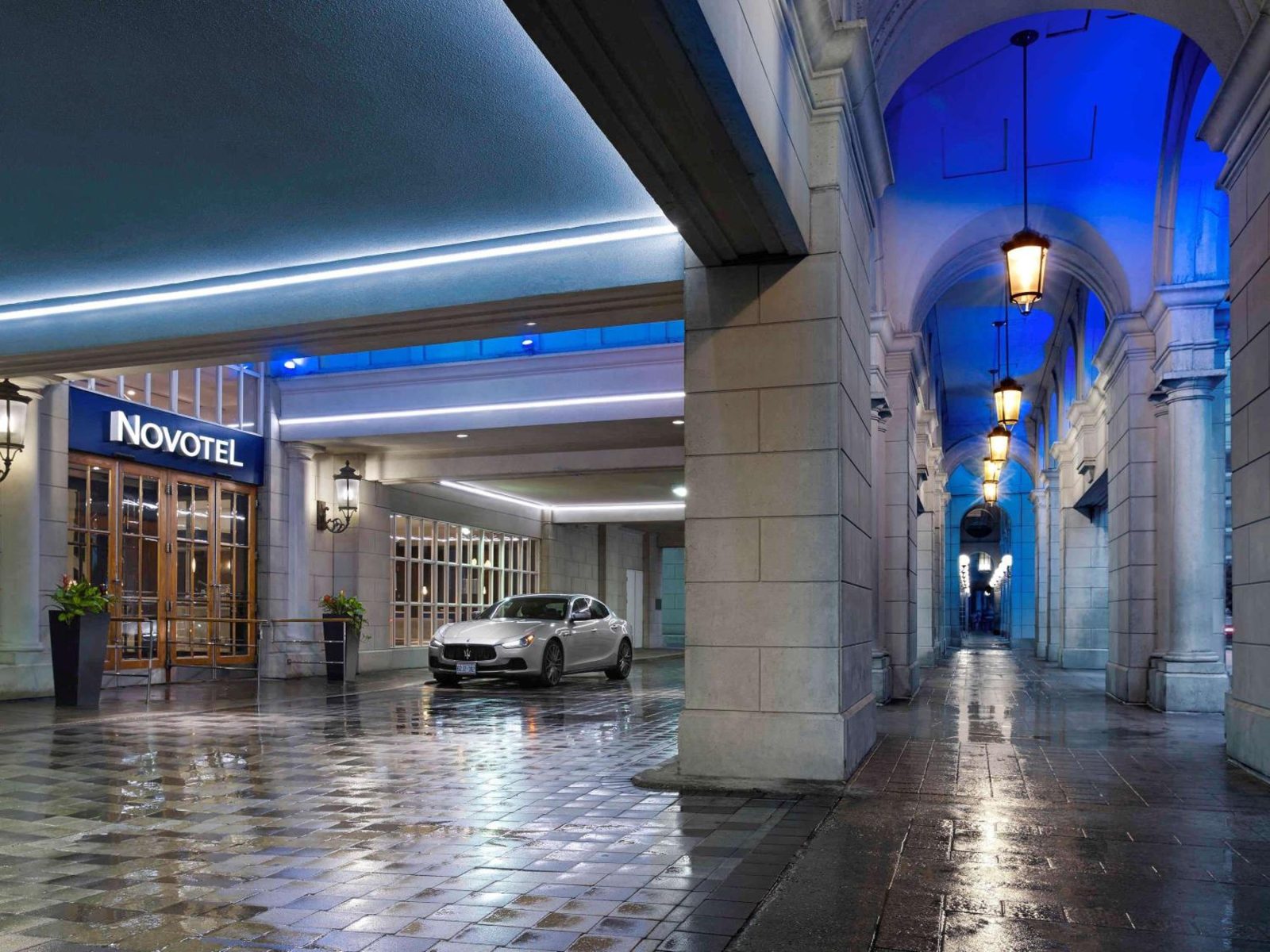 The Novotel Toronto Centre — photo 2