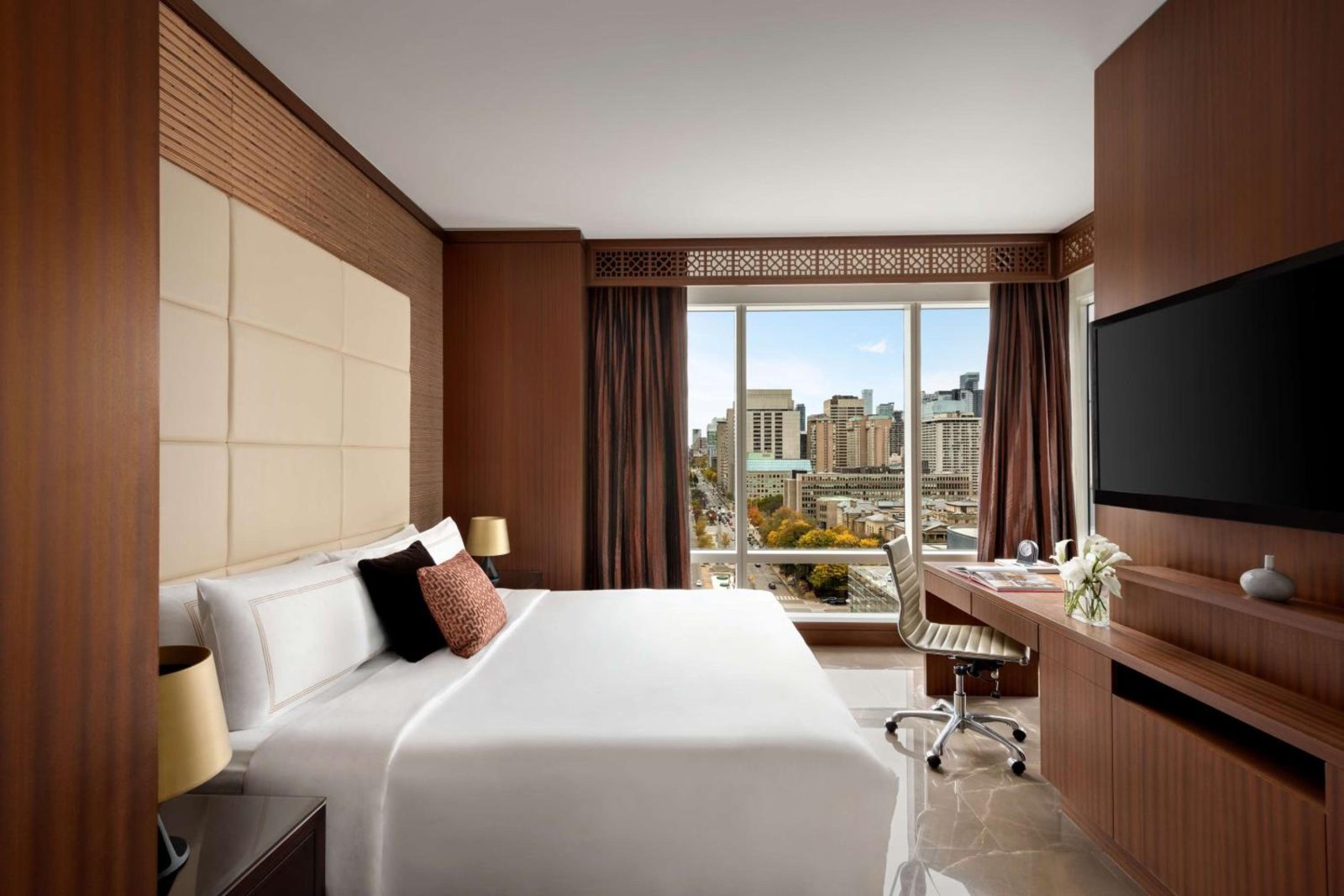 Shangri-La Toronto — photo 4