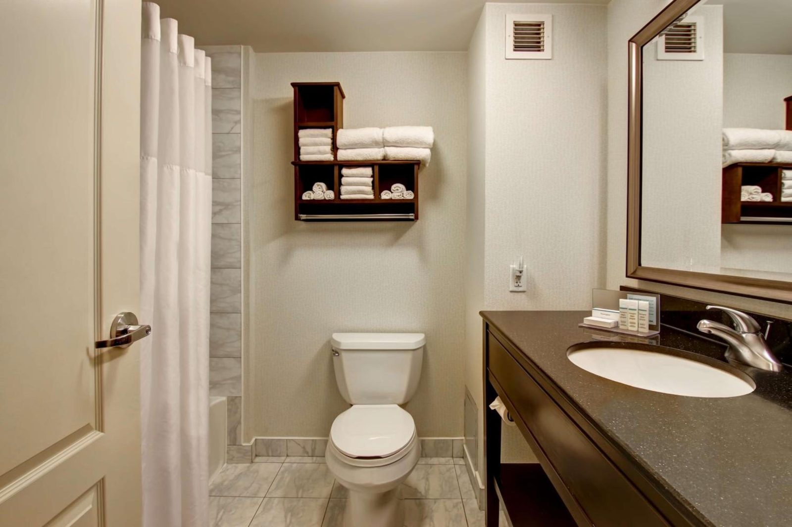 Hampton Inn by Hilton Toronto Airport Corporate Centre — photo 5