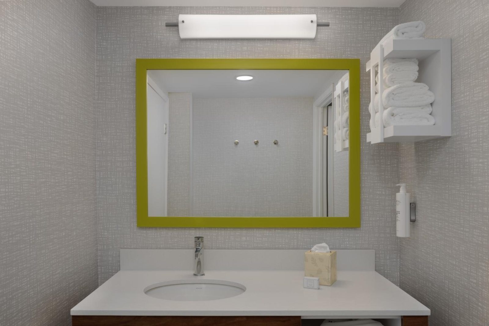 Hampton Inn & Suites by Hilton Toronto Downtown — photo 7
