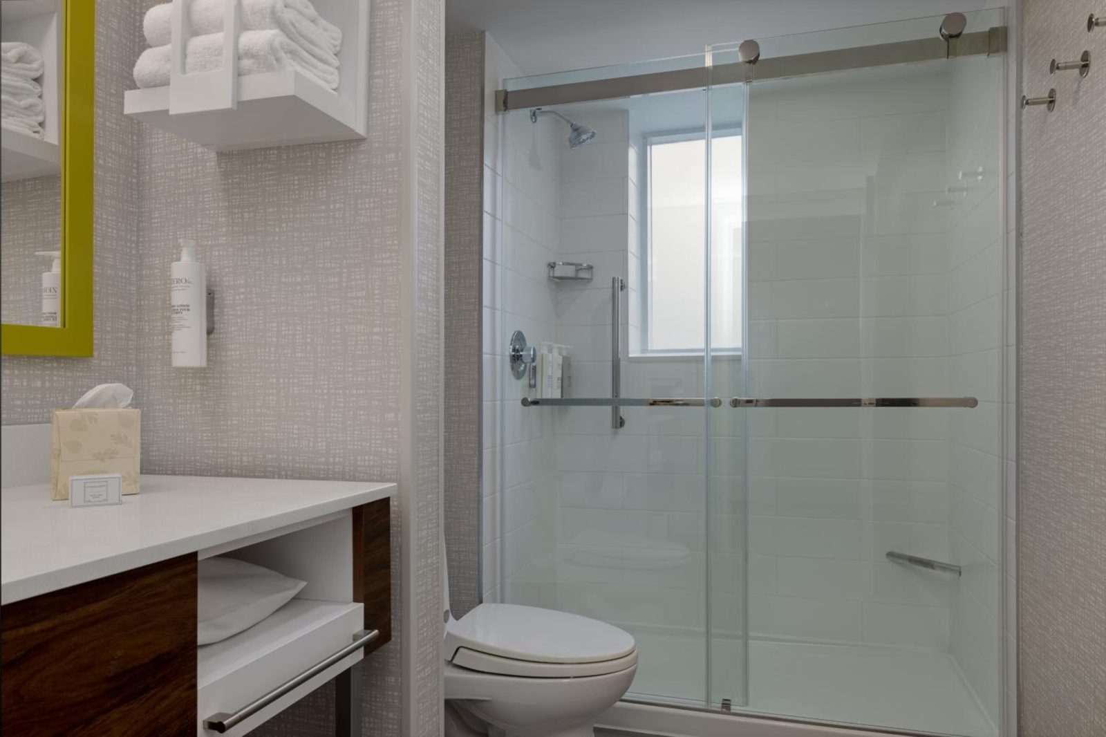 Hampton Inn & Suites by Hilton Toronto Downtown — photo 4