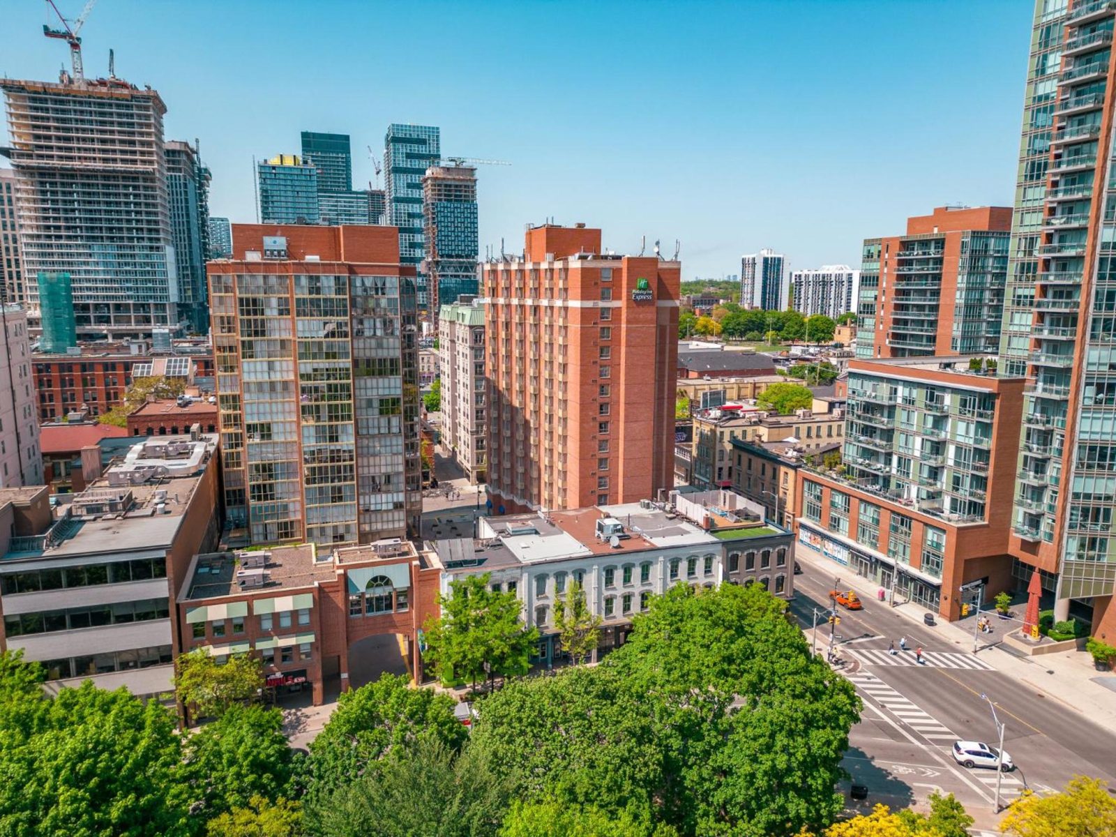 Holiday Inn Express Toronto Downtown by IHG — photo 7