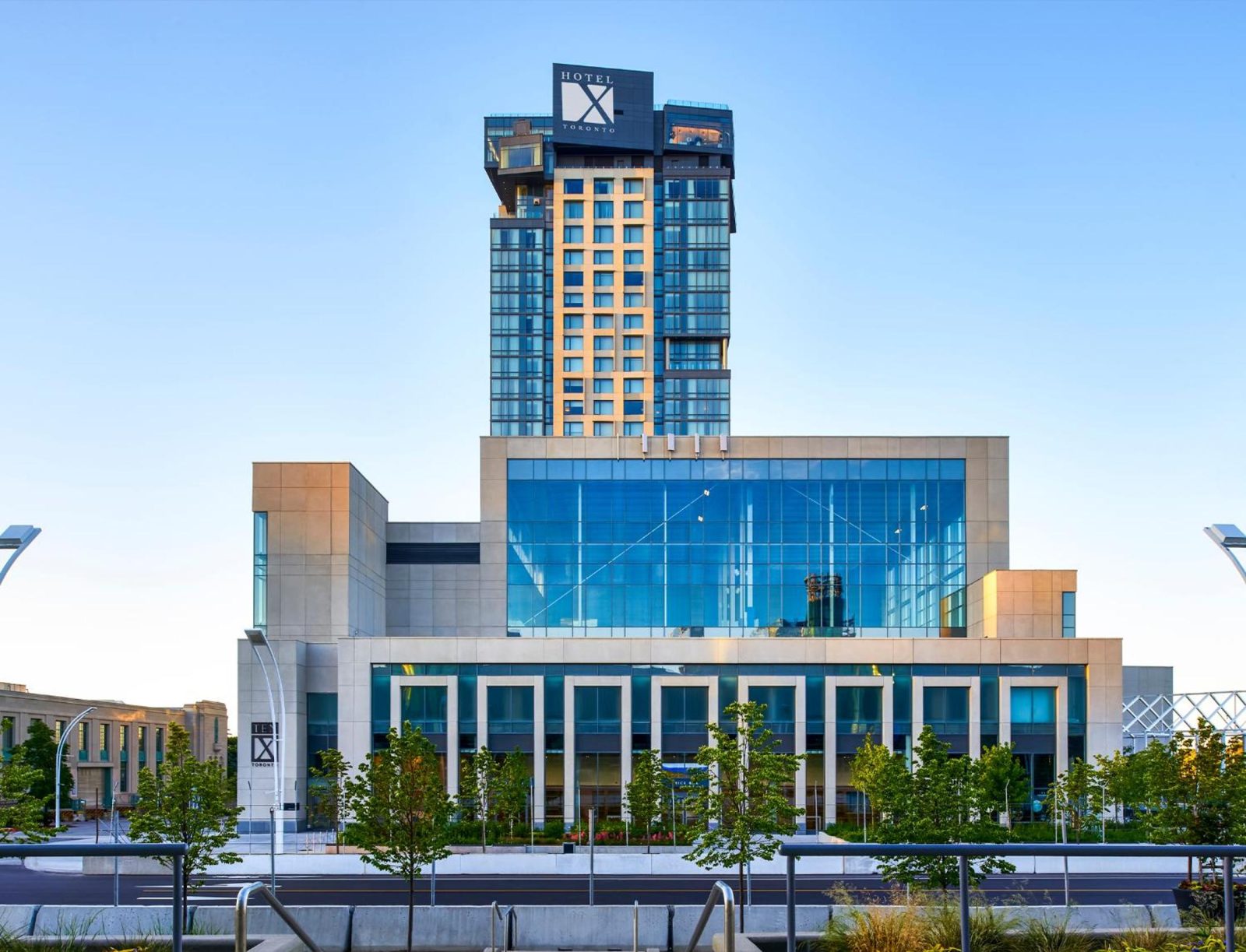 Hotel X Toronto, a Destination by Hyatt Hotel — photo 2