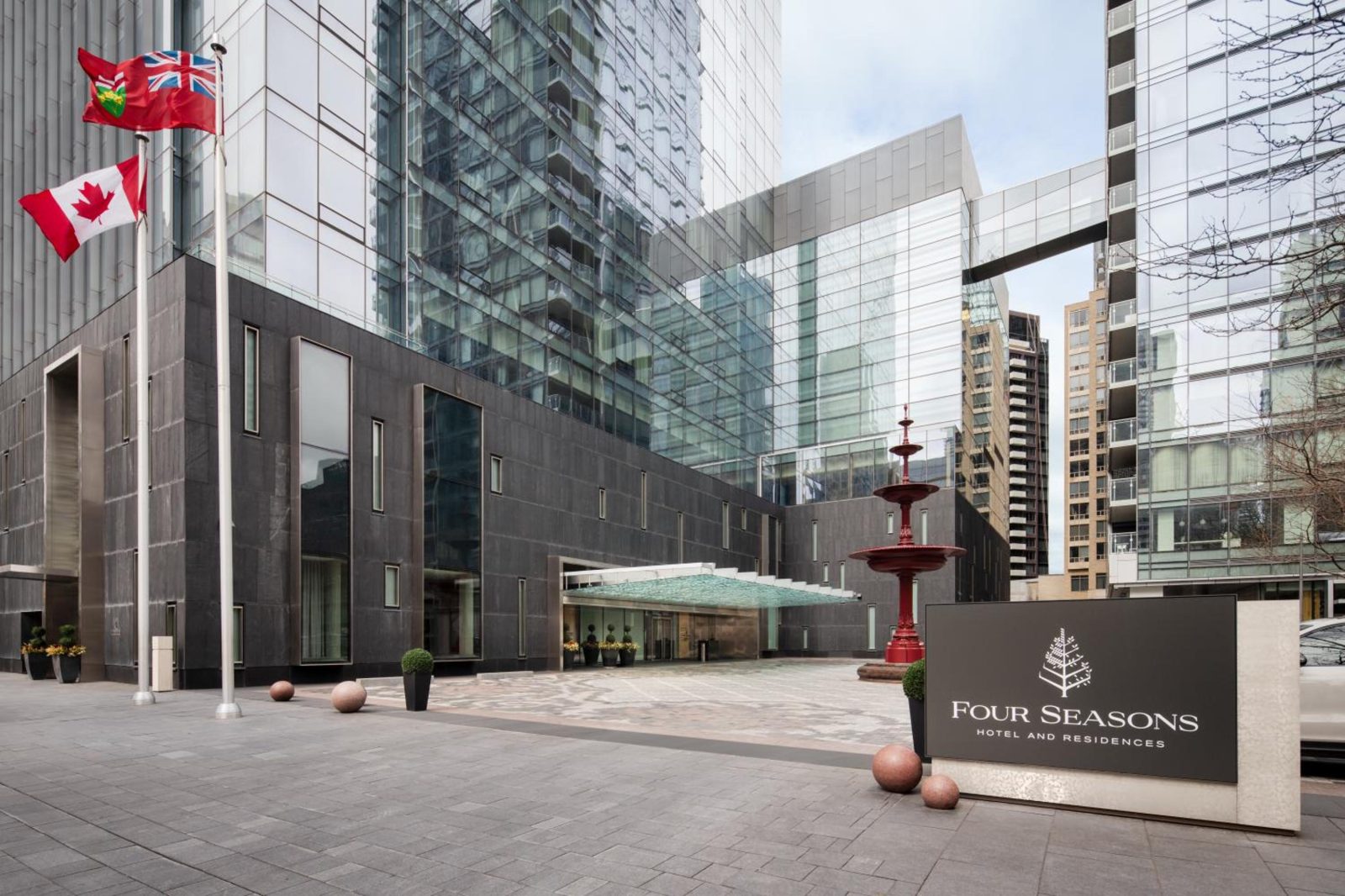 Four Seasons Hotel Toronto — photo 2