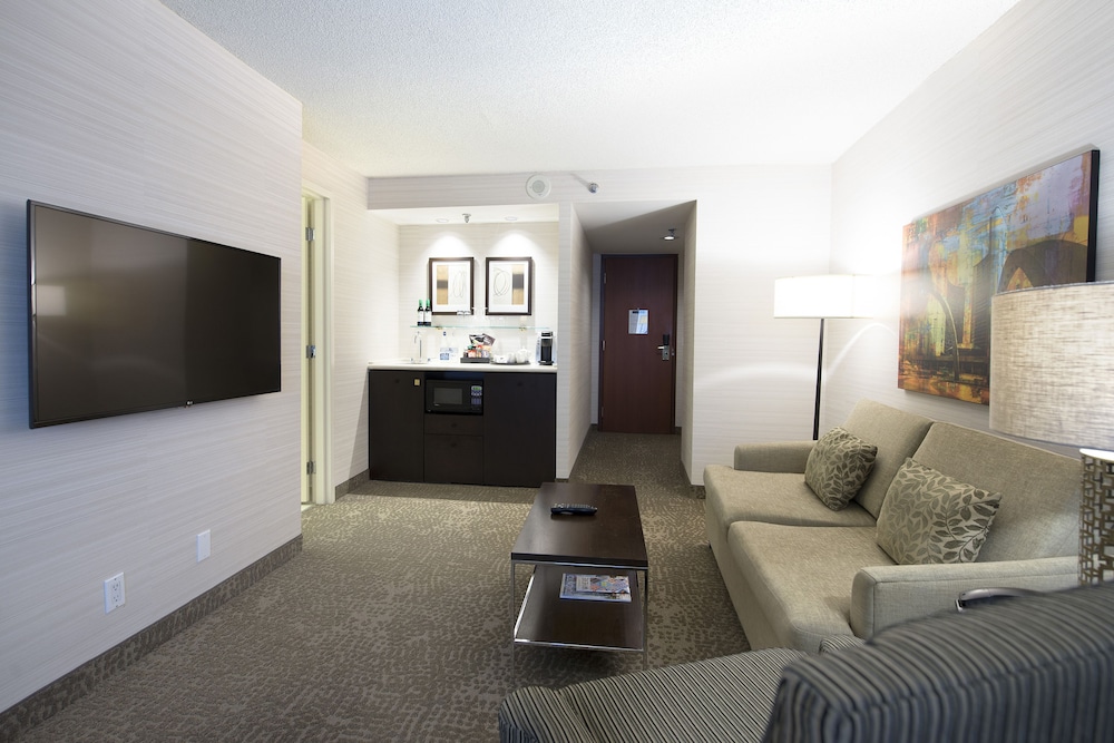 Cambridge Suites Toronto — photo 7