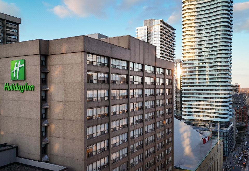 Holiday Inn Toronto Downtown Centre by IHG